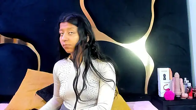 Snapshot of Vaneline2 chatting on April 17, 2026, 6:00 pm Vaneline2 online show from April 17, 2026, 6:00 pm