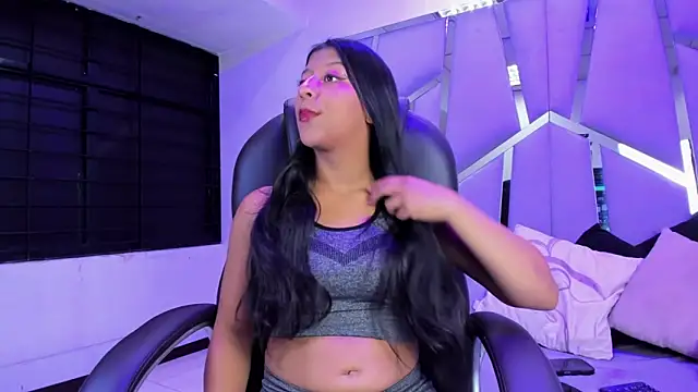 Vaneline2 online show from March 21, 2026, 8:35 pm