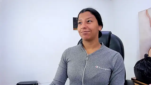 Vaneline2 online show from March 19, 2026, 8:53 pm