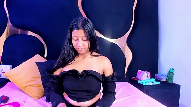 Snapshot of Vaneline2 chatting on May 16, 2026, 3:44 pm Vaneline2 online show from May 16, 2026, 3:44 pm