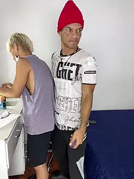 MaxyRyan online show from February 27, 2026, 1:00 pm