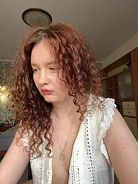 Snapshot of Anna__Desire chatting on February 24, 2026, 10:38 am Anna Desire online show from February 24, 2026, 10:38 am