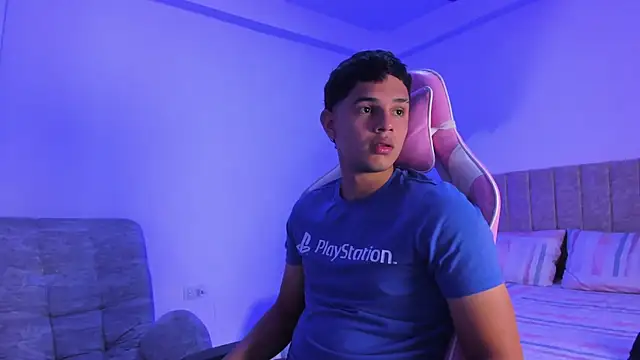 Snapshot of Adrian_Prime_ chatting on April 24, 2026, 7:05 pm Adrian Prime online show from April 24, 2026, 7:05 pm