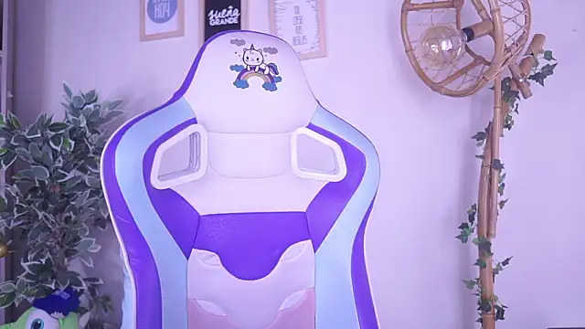 issa monterrey  online show from February 19, 2026, 12:24 pm