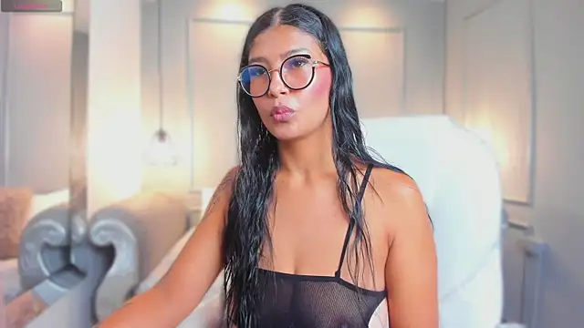 Snapshot of MiaSmit_ chatting on February 18, 2026, 3:04 am MiaSmit online show from February 18, 2026, 3:04 am