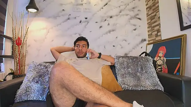 Max Hornye online show from April 10, 2026, 6:26 pm