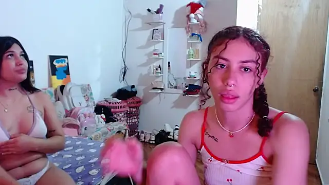 ShanellYSharlot online show from March 31, 2026, 9:28 pm