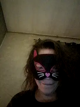 Silviaxvoi online show from February 16, 2026, 3:27 am