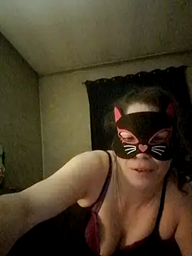 Silviaxvoi online show from March 18, 2026, 6:38 am