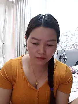 Jennie dogy online show from May 10, 2026, 2:48 am