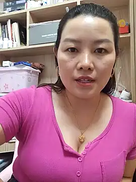 Jennie dogy online show from May 27, 2026, 2:02 pm