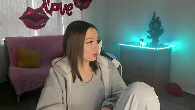 Snapshot of CandyGyrl chatting on March 12, 2026, 1:33 am CandyGyrl online show from March 12, 2026, 1:33 am