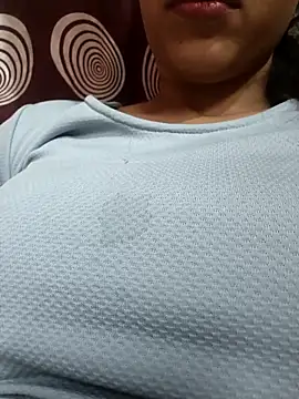 komalsharma99 online show from May 8, 2026, 6:28 am