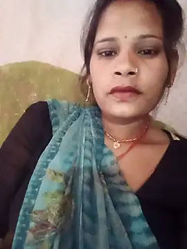 Snapshot of Hot_ree64 chatting on March 4, 2026, 9:06 am Hot ree64 online show from March 4, 2026, 9:06 am