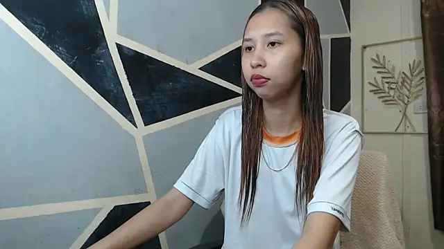 Snapshot of Charming_lexi chatting on April 23, 2026, 8:43 am Charming lexi online show from April 23, 2026, 8:43 am