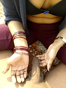 Snapshot of x_couple2 chatting on February 16, 2026, 9:30 am x couple2 online show from February 16, 2026, 9:30 am