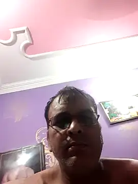 Snapshot of indiandesivillegeboy chatting on June 4, 2026, 5:17 pm indiandesivillegeboy online show from June 4, 2026, 5:17 pm