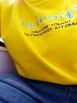 Snapshot of LiilyZi chatting on March 21, 2026, 3:41 am LiilyZi online show from March 21, 2026, 3:41 am