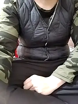 Snapshot of LiilyZi chatting on March 10, 2026, 1:31 am LiilyZi online show from March 10, 2026, 1:31 am