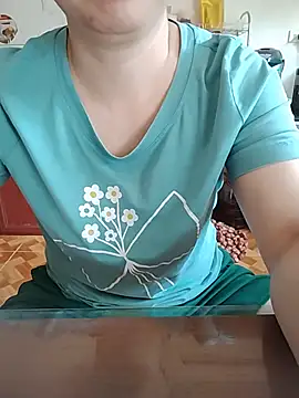 LiilyZi online show from May 29, 2026, 3:12 am