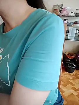 Snapshot of LiilyZi chatting on March 23, 2026, 2:00 am LiilyZi online show from March 23, 2026, 2:00 am