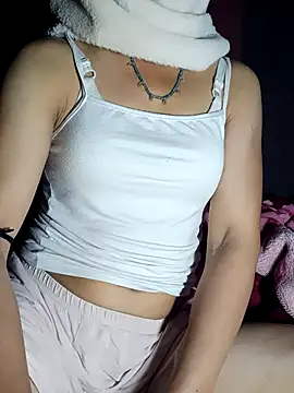 witch-xx online show from June 26, 2026, 7:52 pm