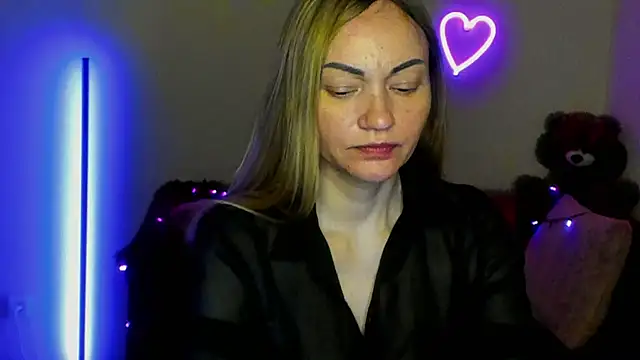 BlondMikey22 online show from May 28, 2026, 11:27 am