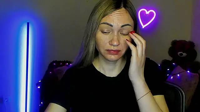 BlondMikey22 online show from May 25, 2026, 11:31 am