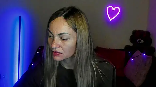 BlondMikey22 online show from May 11, 2026, 11:22 am