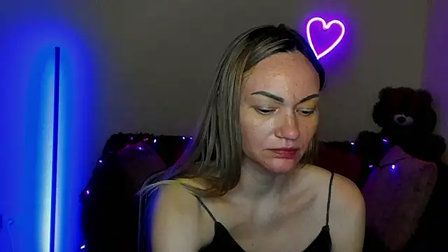 BlondMikey22 online show from May 10, 2026, 5:44 am