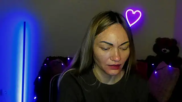 BlondMikey22 online show from May 13, 2026, 5:25 am