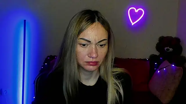 BlondMikey22 online show from May 16, 2026, 5:28 am