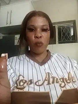 Snapshot of TamaraDeeXclusiv chatting on February 6, 2026, 11:34 pm TamaraDeeXclusiv online show from February 6, 2026, 11:34 pm