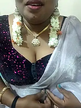 Snapshot of Archana_achu143 chatting on May 22, 2026, 6:28 pm Archana achu143 online show from May 22, 2026, 6:28 pm