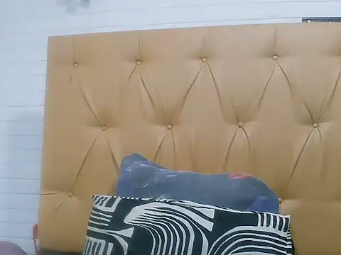 Snapshot of Ladyxx21 chatting on February 15, 2026, 7:20 am Ladyxx21 online show from February 15, 2026, 7:20 am