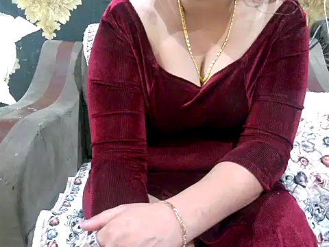 Snapshot of Miss_Kapoor11 chatting on February 8, 2026, 4:37 pm Miss Kapoor11 online show from February 8, 2026, 4:37 pm