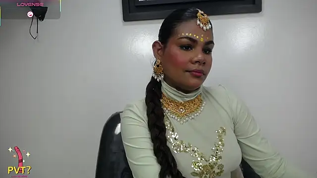 yaazhinii online show from April 4, 2026, 11:39 am