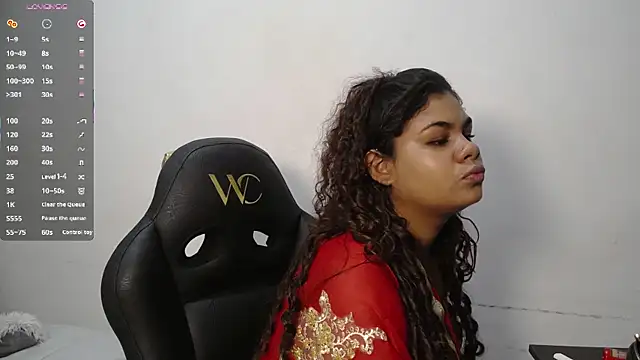 Snapshot of yaazhinii chatting on February 24, 2026, 11:55 am yaazhinii online show from February 24, 2026, 11:55 am