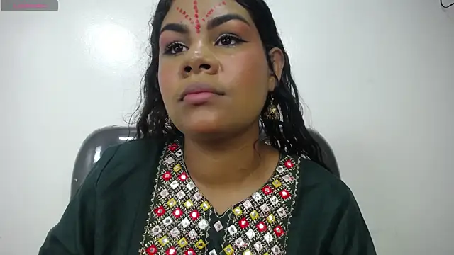 yaazhinii online show from May 23, 2026, 12:04 pm