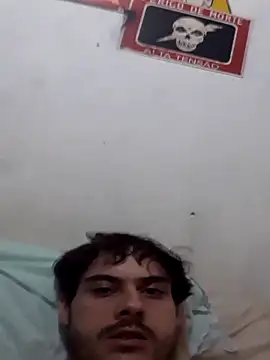 Snapshot of henriquefc2712 chatting on April 1, 2026, 11:11 am henriquefc2712 online show from April 1, 2026, 11:11 am