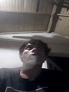 Snapshot of henriquefc2712 chatting on April 3, 2026, 8:32 am henriquefc2712 online show from April 3, 2026, 8:32 am