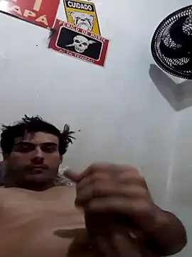 Snapshot of henriquefc2712 chatting on April 7, 2026, 9:38 pm henriquefc2712 online show from April 7, 2026, 9:38 pm