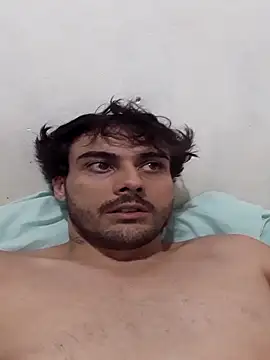 Snapshot of henriquefc2712 chatting on March 31, 2026, 10:01 pm henriquefc2712 online show from March 31, 2026, 10:01 pm