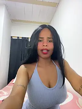 Snapshot of brytaniweed chatting on February 18, 2026, 4:43 am brytaniweed online show from February 18, 2026, 4:43 am