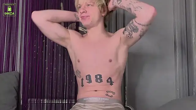 Snapshot of RyanRife chatting on February 10, 2026, 8:41 pm RyanRife online show from February 10, 2026, 8:41 pm