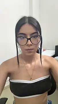 Snapshot of Lili_Stone_ chatting on April 10, 2026, 5:47 am Lili Stone online show from April 10, 2026, 5:47 am