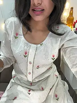 Snapshot of godessoflust chatting on April 5, 2026, 6:25 pm godessoflust online show from April 5, 2026, 6:25 pm