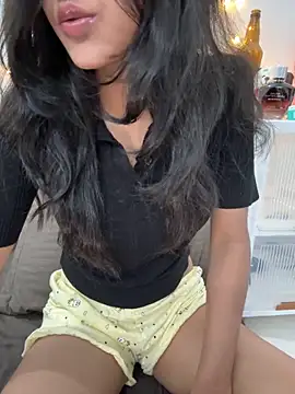 Snapshot of godessoflust chatting on April 7, 2026, 6:21 pm godessoflust online show from April 7, 2026, 6:21 pm