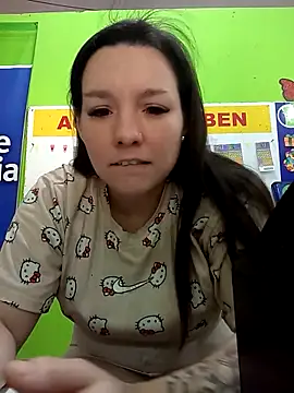 Snapshot of Beesametoda chatting on February 10, 2026, 1:32 pm Beesametoda online show from February 10, 2026, 1:32 pm