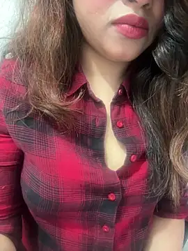 Snapshot of riya_sharma11 chatting on April 5, 2026, 8:32 am riya sharma11 online show from April 5, 2026, 8:32 am